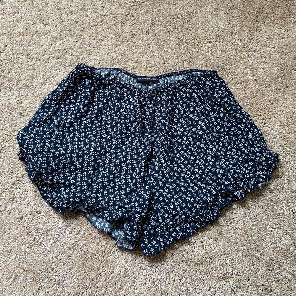 Brandy Melville floral loose shorts